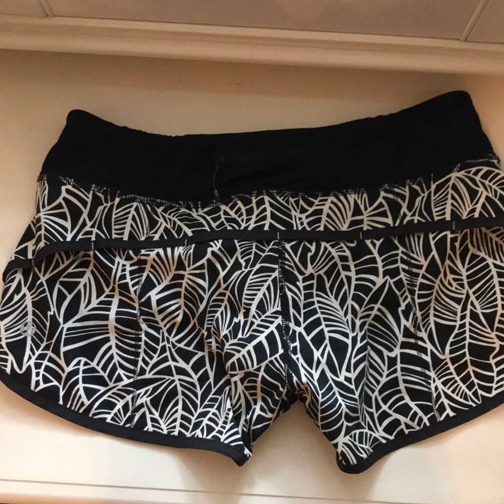 Lululemon athletica speed shorts size 6